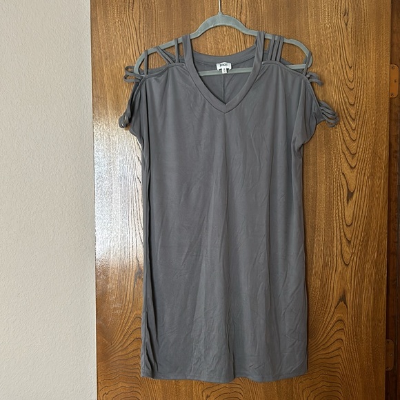 BKE women’s gray ribbed cold shoulder dress or tunic top size medium - Picture 2 of 8